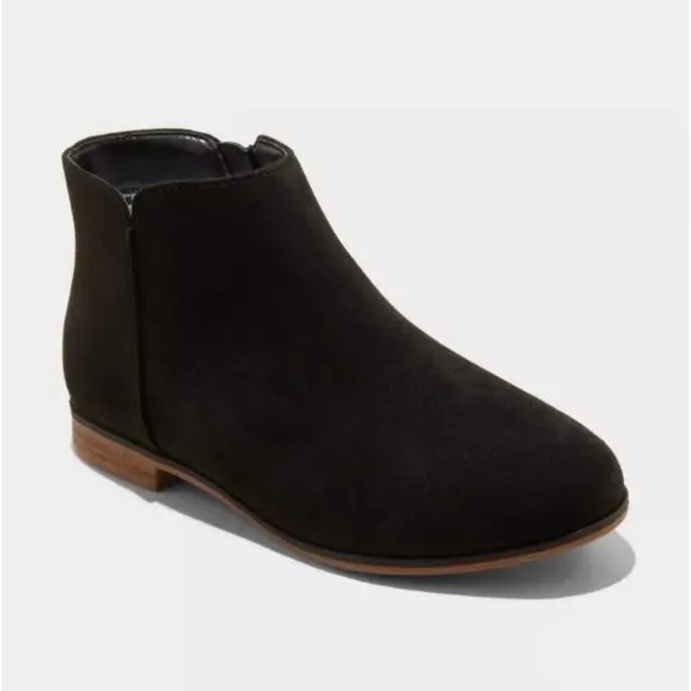 NWT Cat & Jack Girls' Black Chelsea Ankle Boots